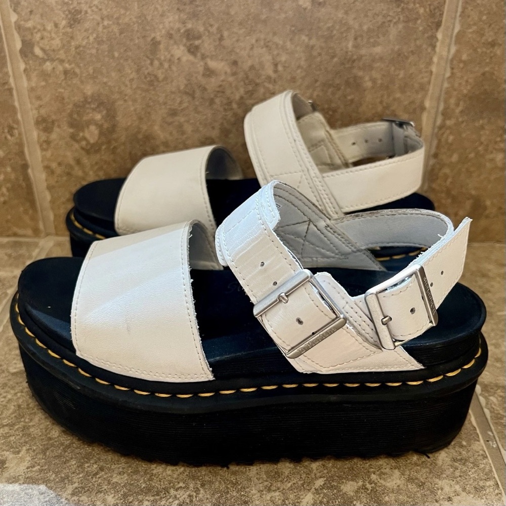 Dr Doc Martens Voss Quad Platform Sandals Womens 6 White Black Leather Shoes